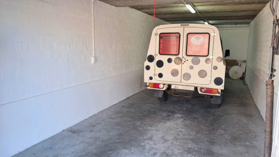 To Let 2 Bedroom Property for Rent in Big Bay Western Cape